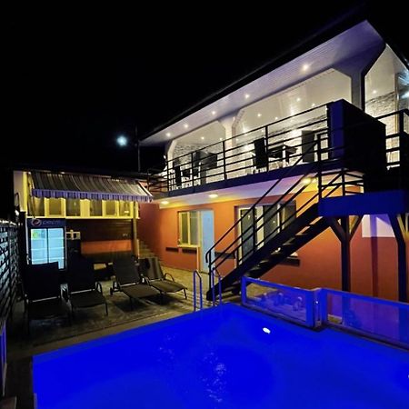 Casa Clau Hotel โอร์โชวา ภายนอก รูปภาพ