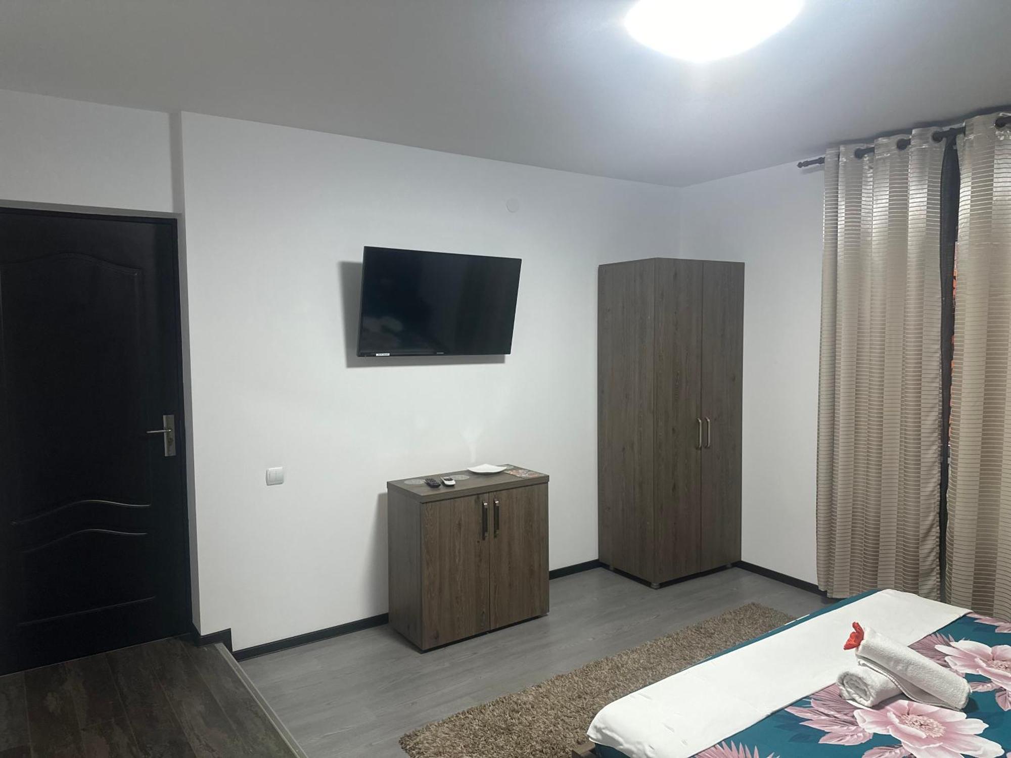 Casa Clau Hotel โอร์โชวา ภายนอก รูปภาพ