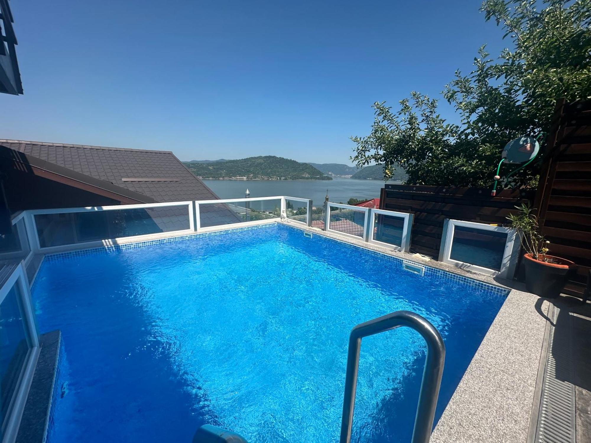 Casa Clau Hotel โอร์โชวา ภายนอก รูปภาพ