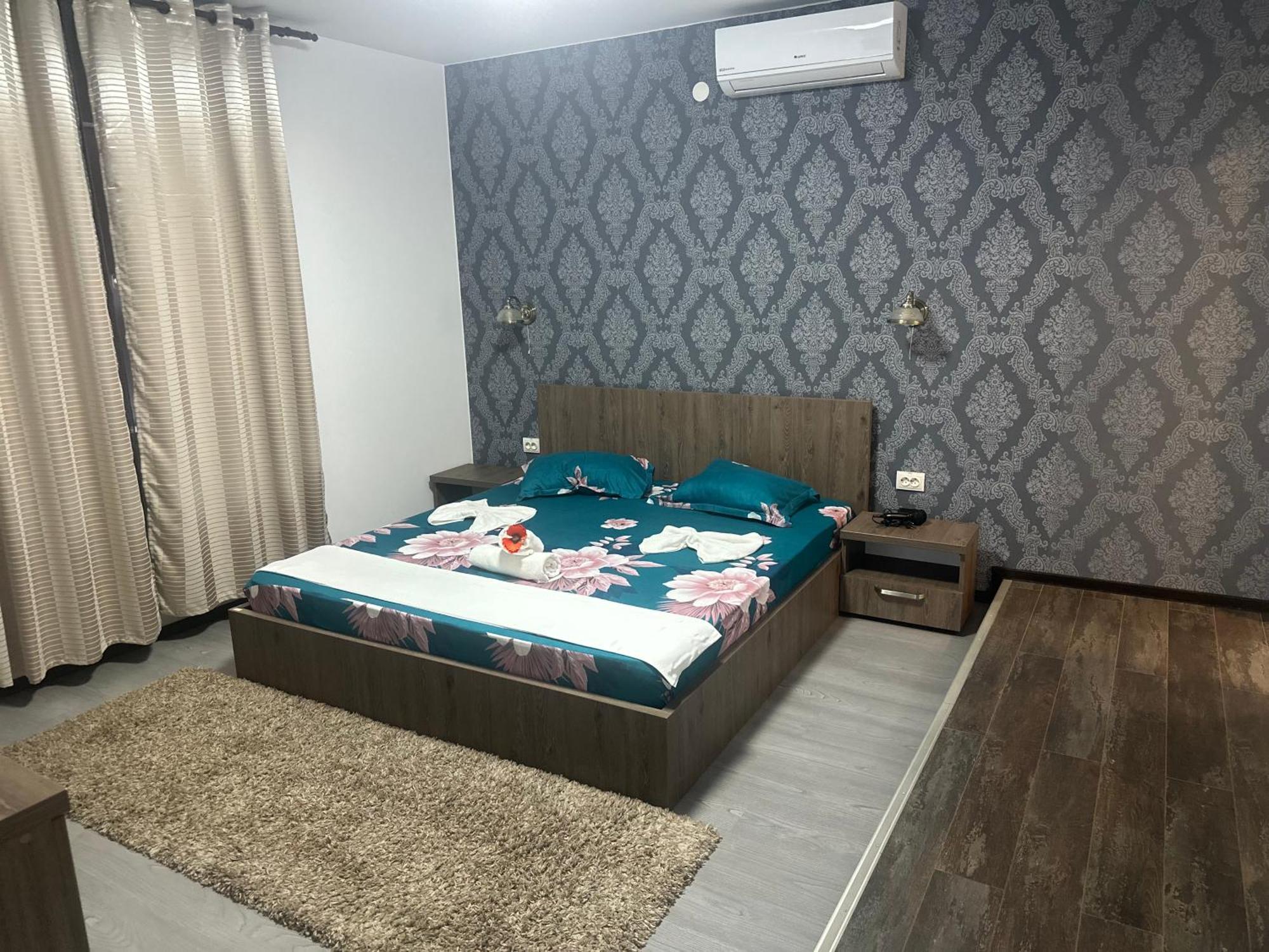 Casa Clau Hotel โอร์โชวา ภายนอก รูปภาพ
